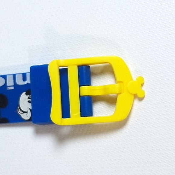 Disney Children's Mickey Mouse LCD Screen Watch, New Battery - Picture 9 of 11